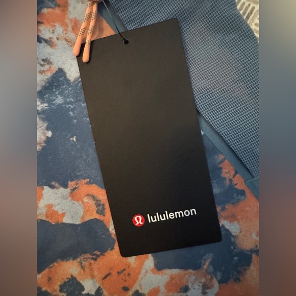 Lululemon Water- Repellent Hiking Short 8" - Picture 9 of 12